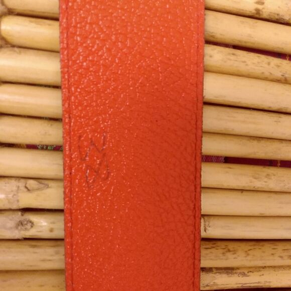 NWOT Black & Red 100% Leather Buckle Inside Adjustable Silver Large Buckle 34-38 - Picture 5 of 10